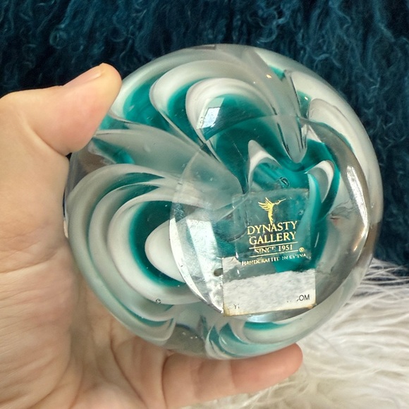 Handmade Dynasty Gallery 3lb Glass Orb Decor Teal / Turquoise & White w/ Bubbles - Picture 6 of 13